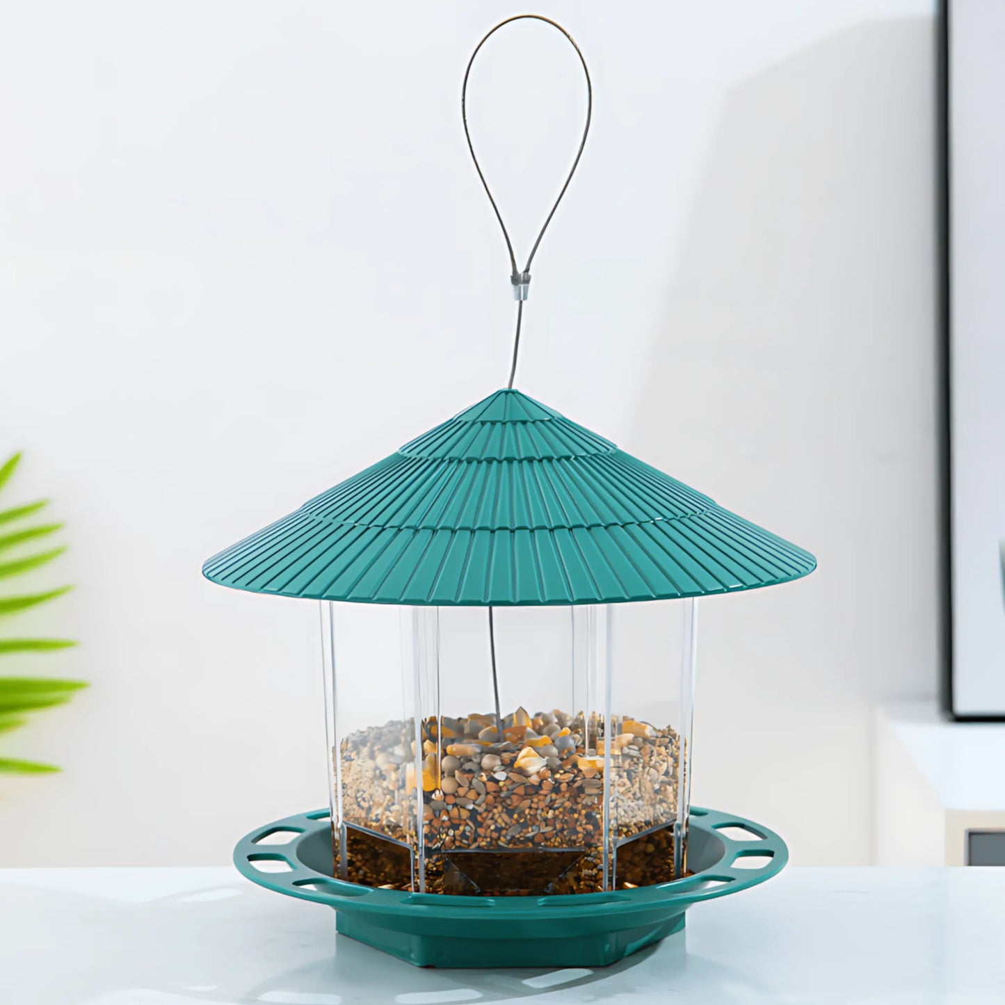 Durable bird feeder