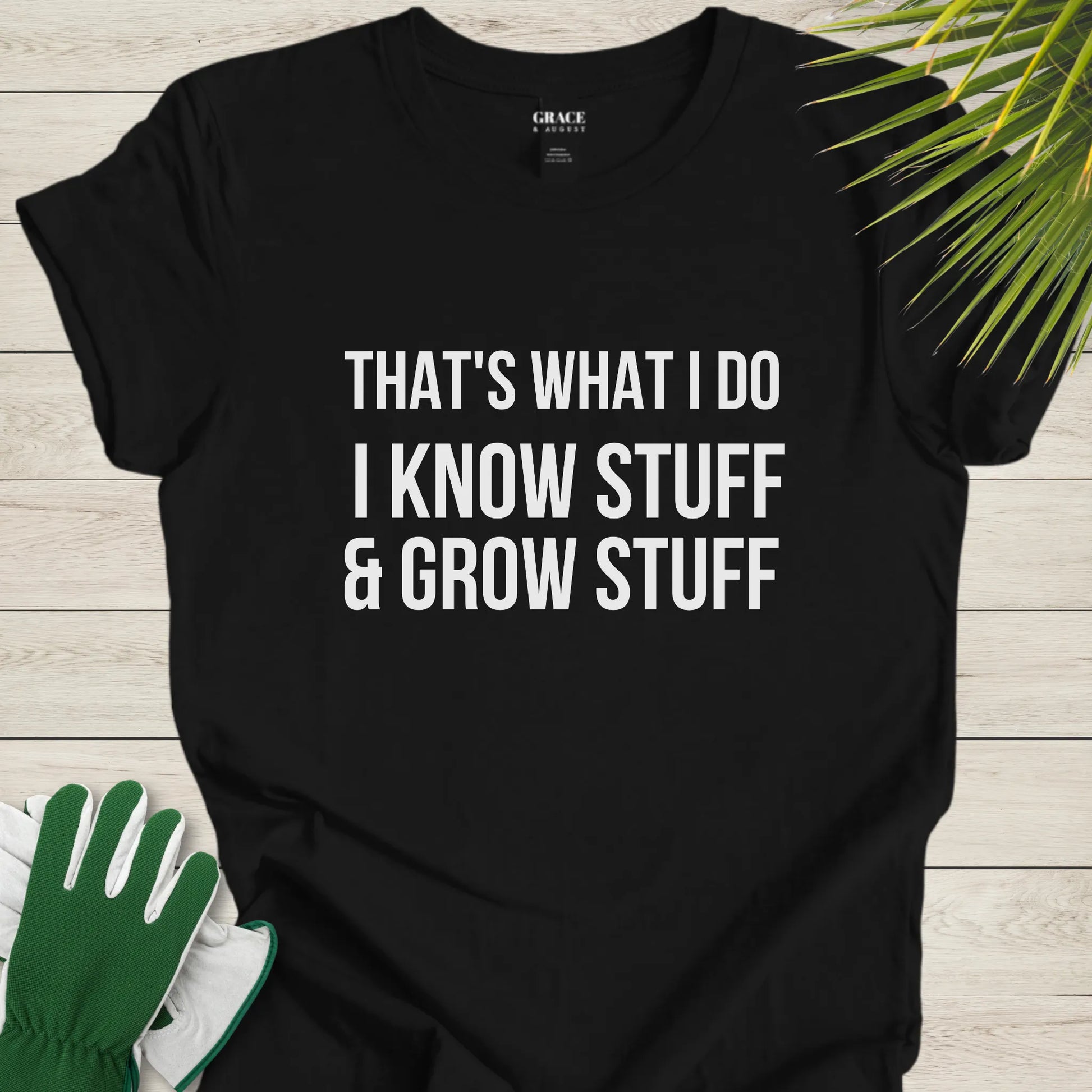 Plant lover graphic tee
