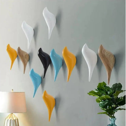 Bird shaped wall hooks