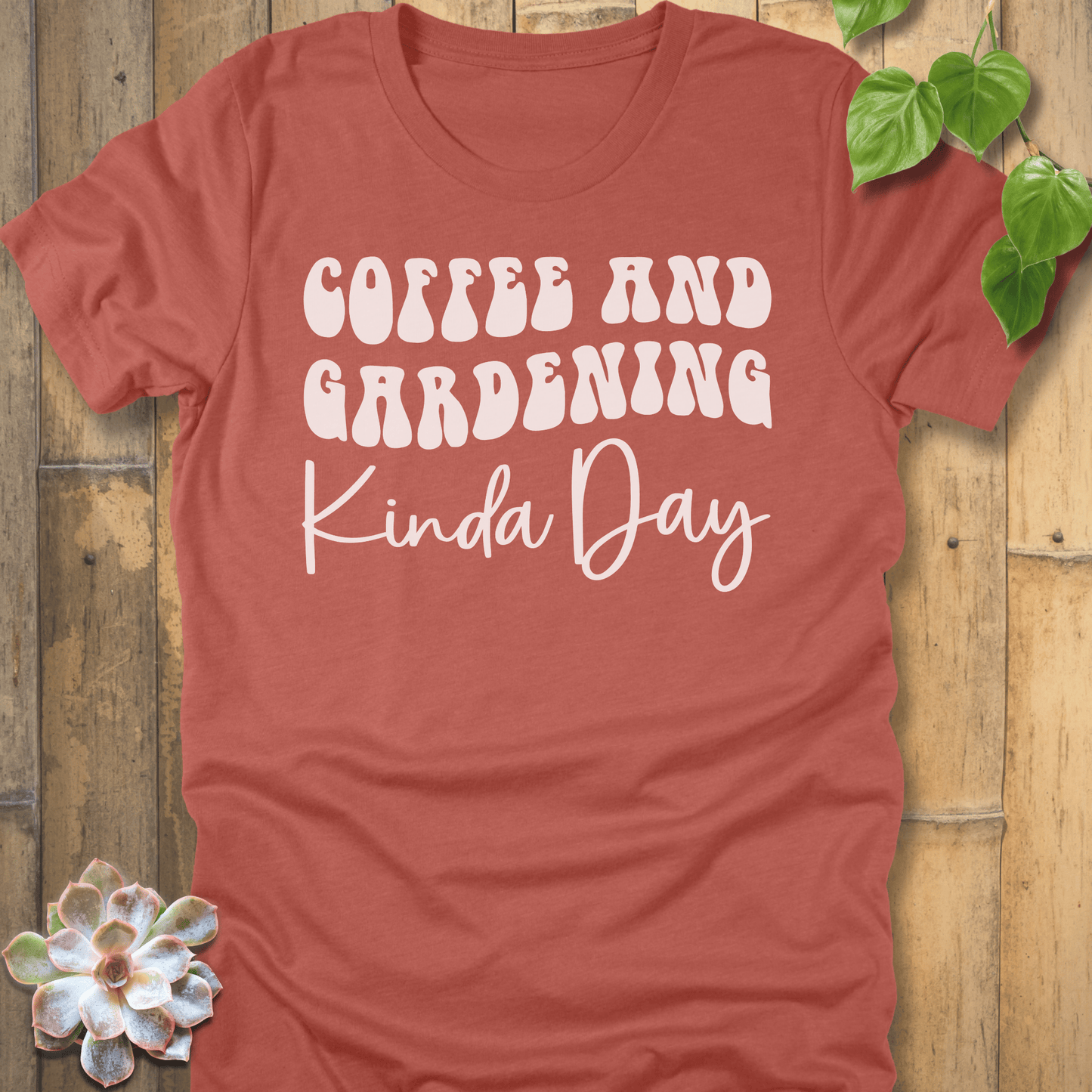 Heather Clay / S Coffee And Gardening T-Shirt T-Shirt