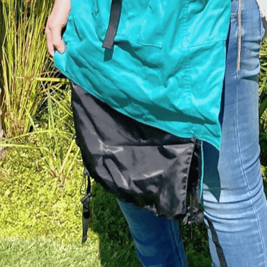 Garden Apron, Gardening Apron with Pockets - Canvas & Adjustable, Great Gift for Gardeners Garden Apron