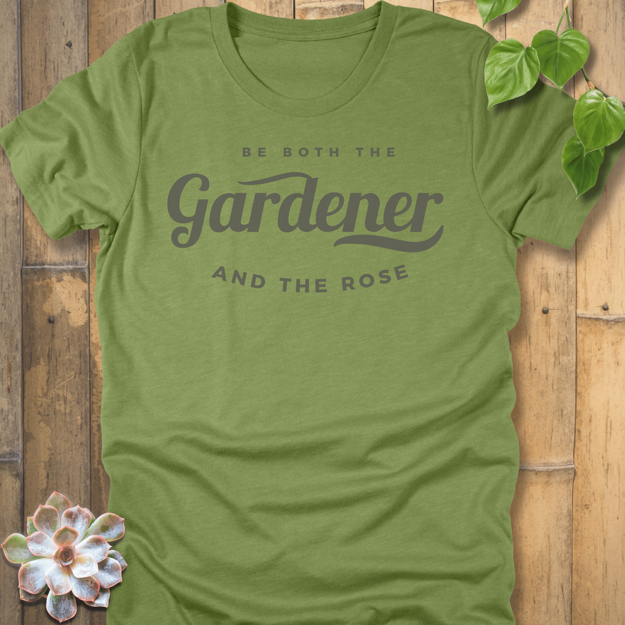 Heather Green / S Gardener And The Rose T-Shirt T-Shirt