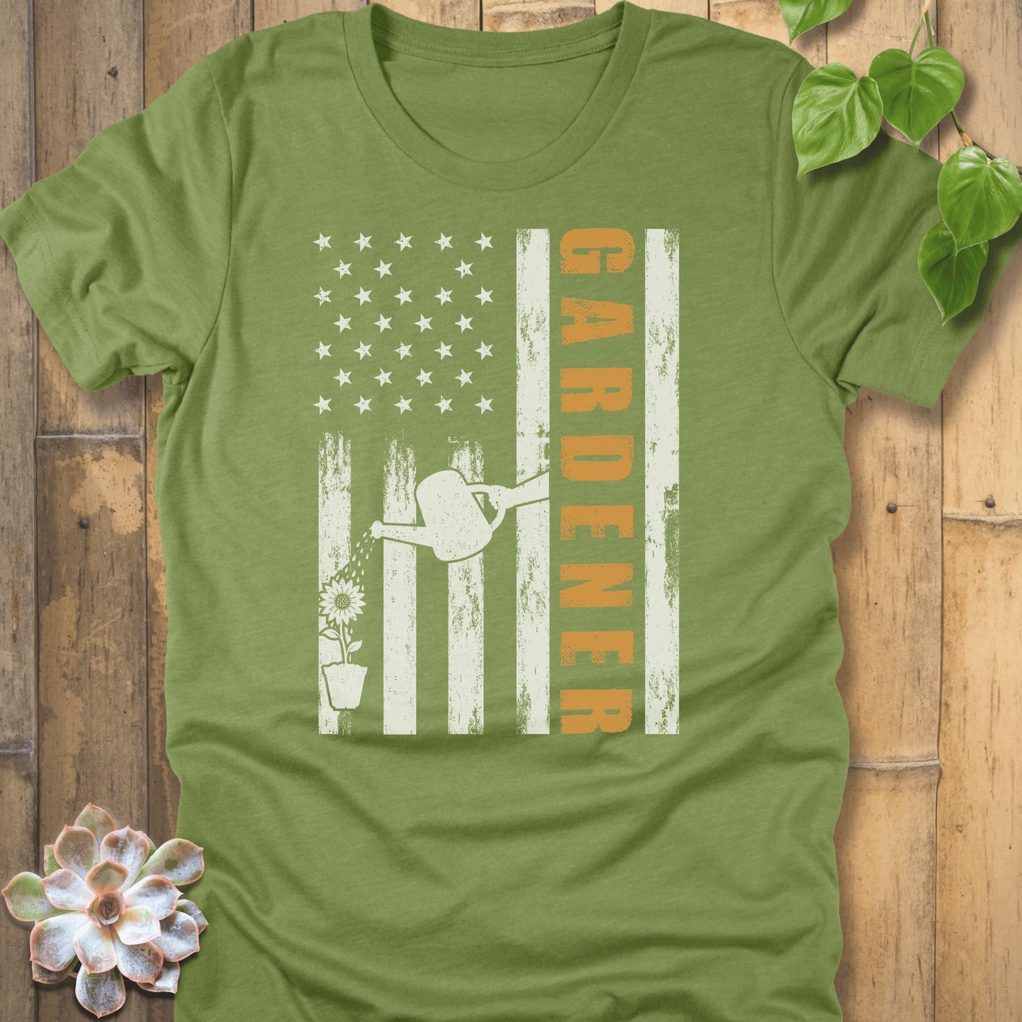 Heather Green / S Gardener T-shirt T-Shirt