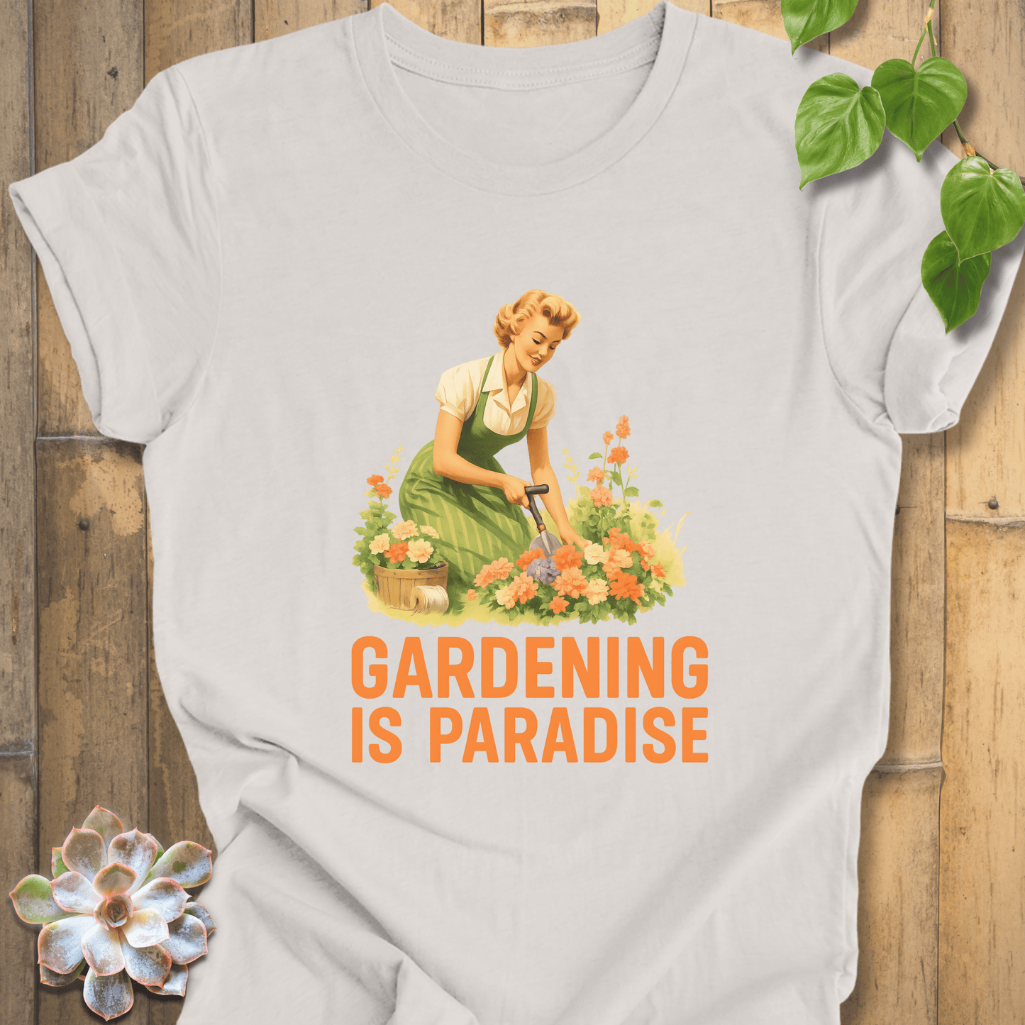 Vintage White / XS Gardening is Paradise T-Shirt T-Shirt