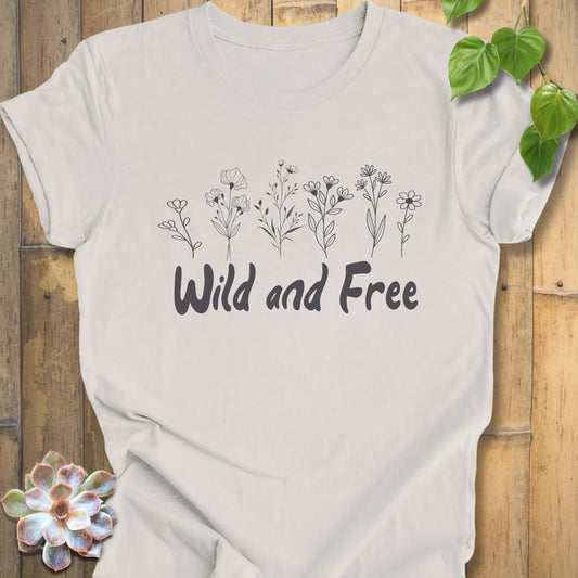Vintage White / XS Wild And Free T-shirt T-Shirt